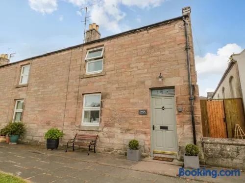 46 Castle Street - Image 1