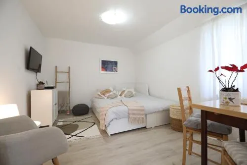 Apartment Mir - Image 1