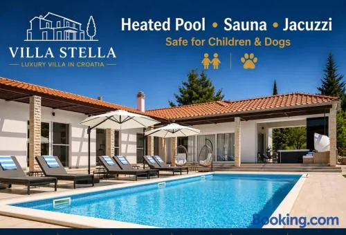 Villa Stella heated pool jacuzzi & sauna - Image 1