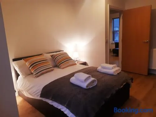Yarmouth Apartments, Street Permit Parking, Close To Everything, Beach, Pier, Free WIFI - Image 1