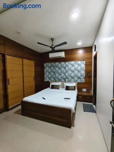 Hotel MG Besa Manish Nagar - Image 1