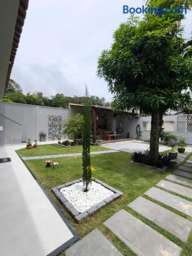 Casa Ampla Churrasqueira Garagem Próx Praia Biologia Sesc de Aracruz - Image 1