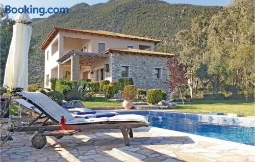 Gorgeous Home In Skaloma Nafpaktos - Image 1