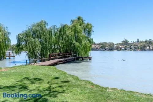 Riverside - Waterfront Luxury - Image 1