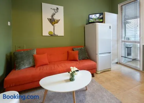 Groovy Olive Apartment - Image 1