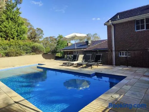 4-bedroom Acre Retreat with Pool & Garden - Pets and Long Stays Welcome - Image 1