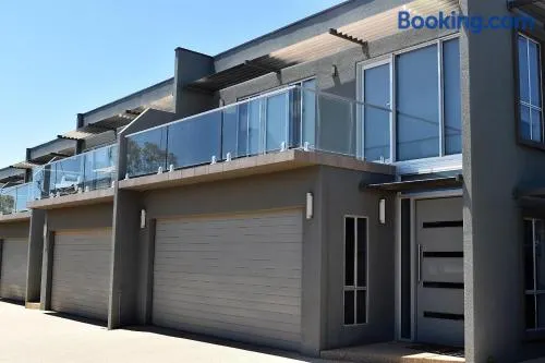 Griffith Prestige Apartments - Image 1