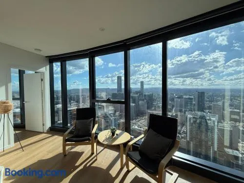 Amazing City &River views 60th level skytower 3 bedrooms&Free parking - Image 1