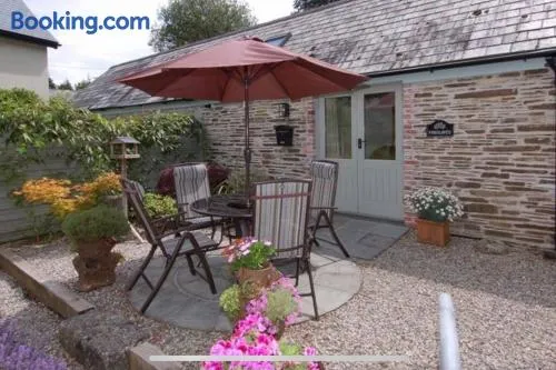 Maristow Cottages, overlook Tamar Valley Dartmoor - Image 1