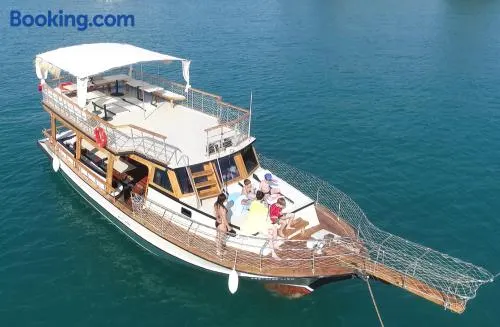Apollon boat tour - Image 1