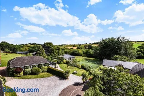 Bow Cottage - Image 1