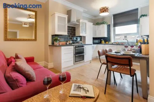 Albert Road Apartments Flat 2 - Image 1