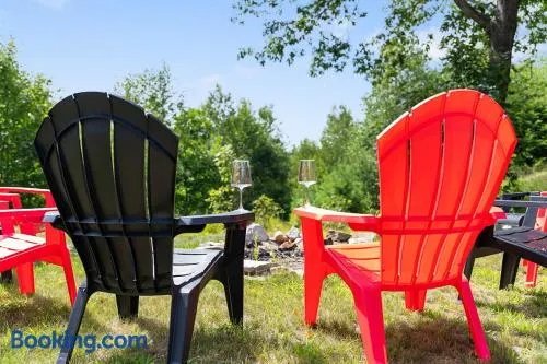 70 Private Acres-Sleeps 12-Fire Pit-Pet Friendly - Image 1