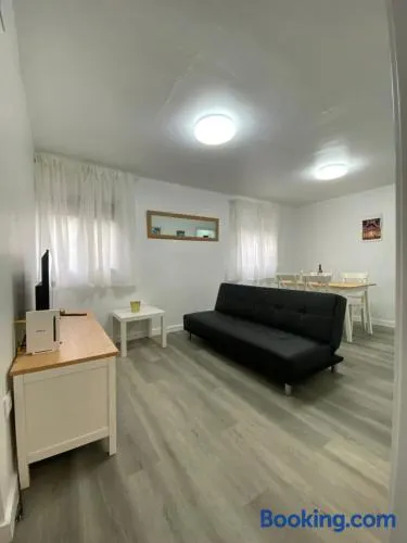 piso junto al hospital macarena - Image 1