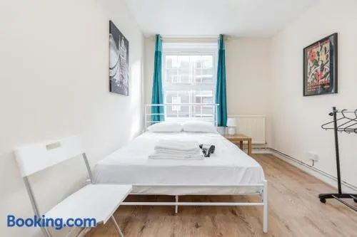 APlaceToStay Central London Apartment, Zone 1 - Image 1