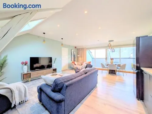 Penthouse in the middle of the city center - 5 bedrooms - fully furnnished and equipped - parking - Image 1