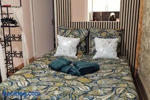 Cosy Bellamy - Image 1