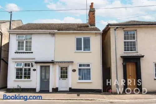 Saltmarsh Cottage - Image 1