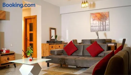 AECO lovely 2 bedroom apartment for family and friends - Image 1