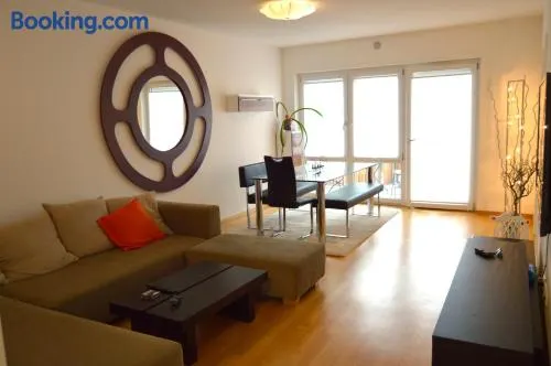 Yeti Lux - Central City Loft - Image 1