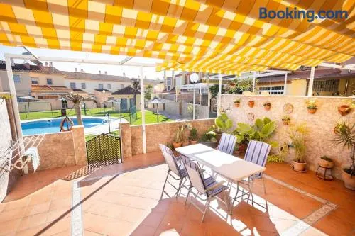 Una casa familiar para disfrutar - Image 1