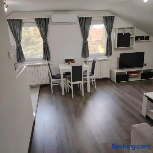 Elena Airport Apartments - Image 1