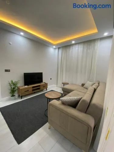 Antalya Havalimanına Yakın Havuzlu 1+1 Lux Daire - Image 1