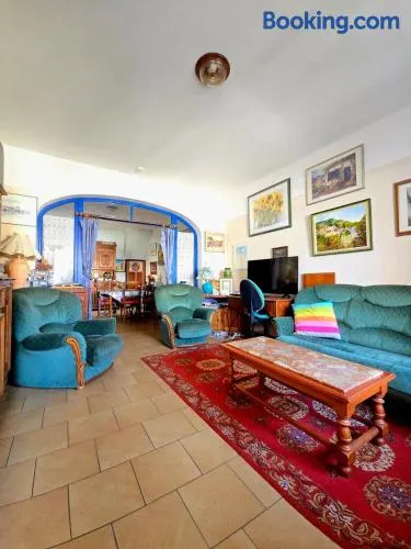 Charming house all to yourself, city center - Image 1