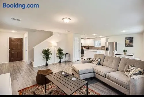 Modern Retreat with Private Office - Image 1