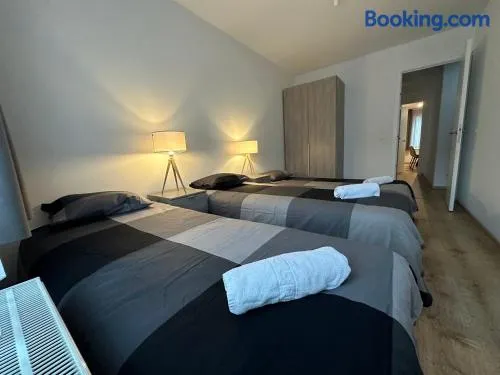 Cosy 2 Bedroom Apartment in City Center - Image 1