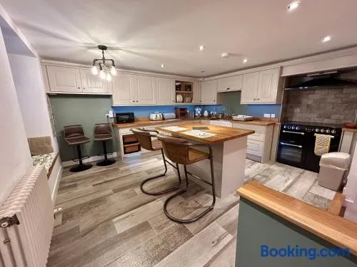 Bakers Cottage - Image 1