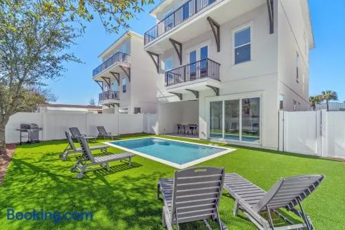 Tidal Time Estate With Game Room And Lsv - Image 1