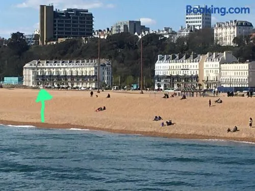 Unique seafront 2 bedroom 2 bathroom apartment - Image 1