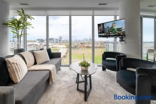 Modern 3BR Condo Sleeps 8 with Floor-to-Ceiling Views - Image 1