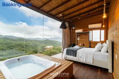 Apto c/ lareira, jacuzzi e vista incrível - VST027 - Image 1