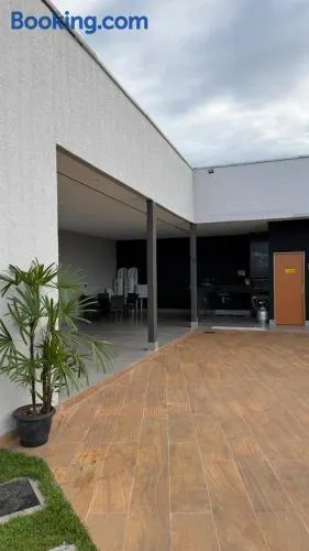 Casa para lazer e confraternização - Image 1