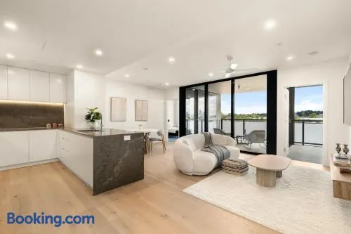 Riverfront Luxe 2Bed Pool Parking - Image 1