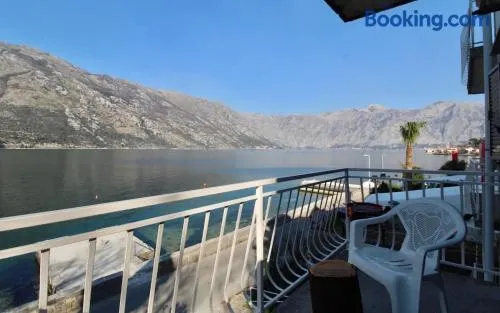 1bd Waterfront Apt w Perast Views - Image 1