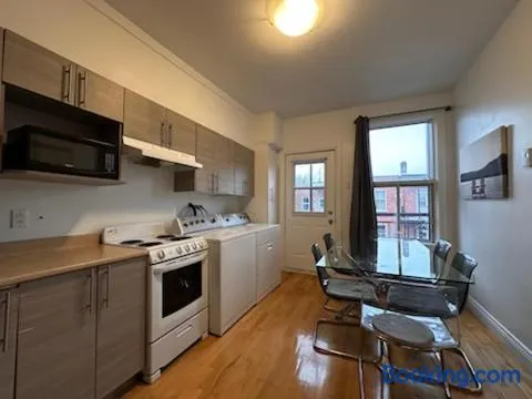FULL KITCHEN 10min from DTOWN Room B - Image 1