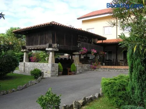 Hotel Entreviñes - Image 1