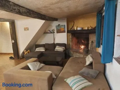 Maison accueillante à Gréolières avec cheminée - Image 1