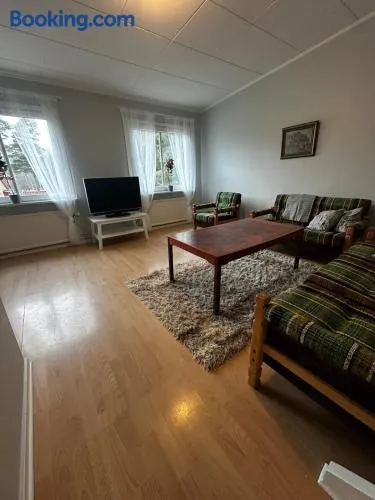 Tvåplans lagenhet med uteplats! - Image 1