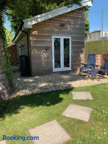 Y Caban-The Cabin-2 Guests-Private Parking-Fast WIFI - Image 1