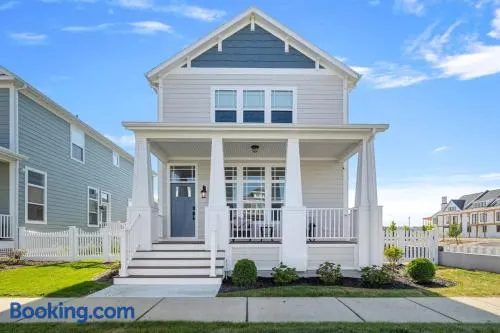 Harbor Shores Hideaway by Juniper Holiday + Home - Image 1