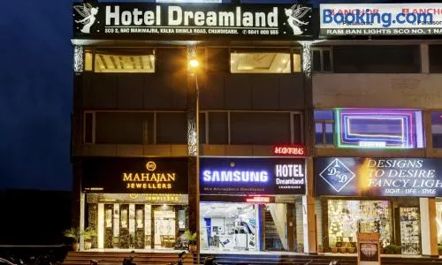 Hotel Dreamland Chandigarh - Image 1