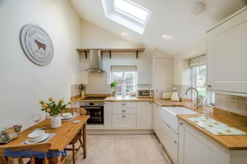 1 Bed in Child Okeford oc-p34998 - Image 1