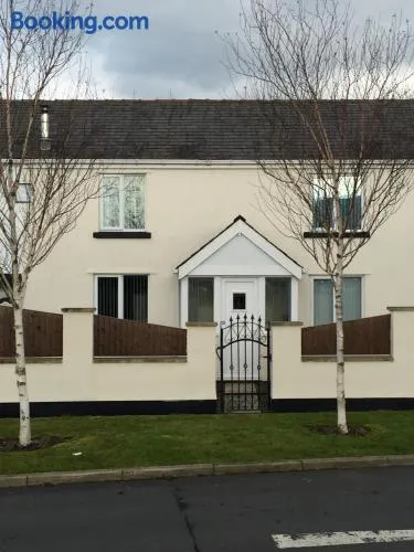 Lancaster Cottage - Image 1