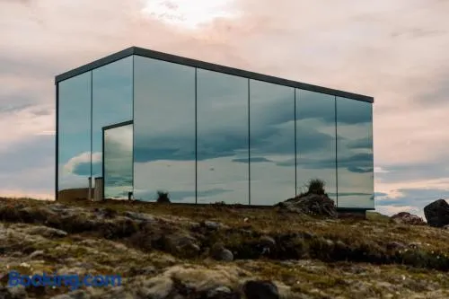 Zen Den Mirror House - Image 1