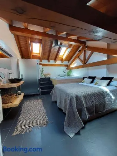 Lo Attic - Image 1