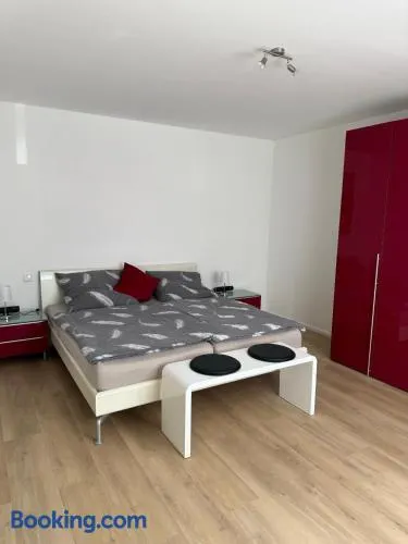 Ferienwohnung Ruhepunkt Dessau - zentral nahe Bauhaus und Meisterhäusern - mit gratis WLAN und Parken sowie Komplettküche - Image 1